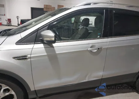 2014 Ford Escape Titanium z USA, uszkodzony, nr VIN 1FMCU0J91EUB05026
